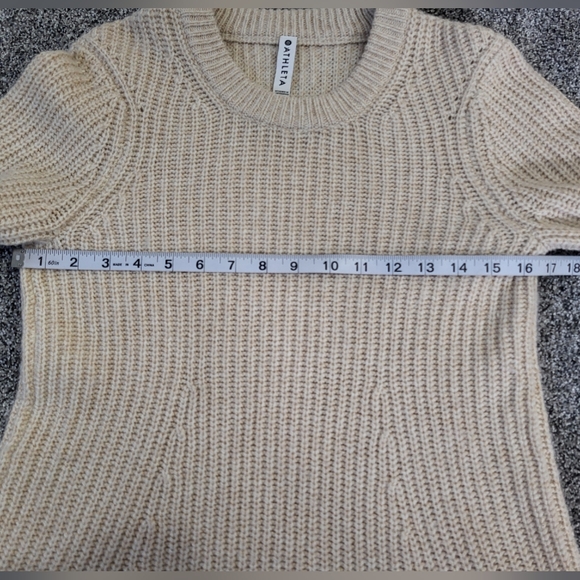Athleta Sierra Wool Blend Oatmeal Cream Sweater Size XS - Picture 10 of 12